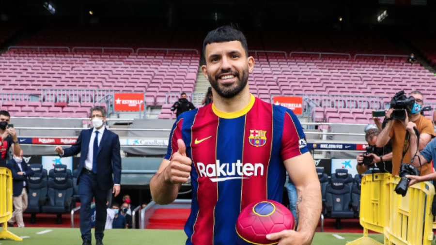 Sergio Agüero ficha por el Barcelona hasta 2023