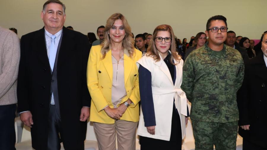Asiste Maki Ortiz a Informe Legislativo de Diputada Nohemí Alemán