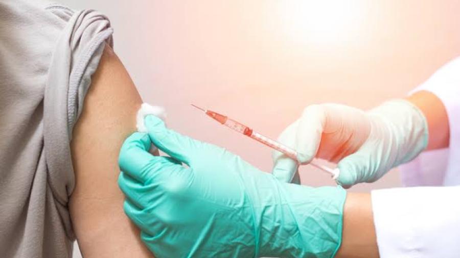 Condado Hidalgo podría considerar vacunación anticovid como requisito en escuelas