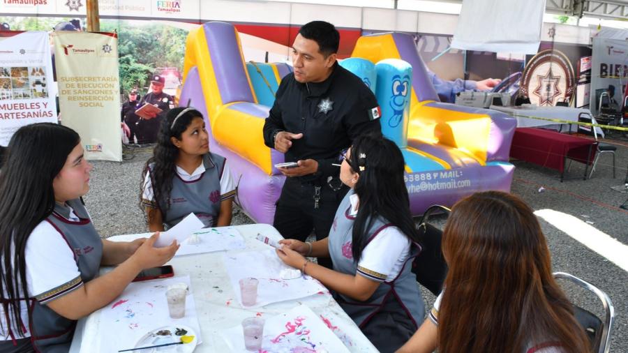 Previene Guardia Estatal de Género violencia familiar en Feria Tamaulipas 2024