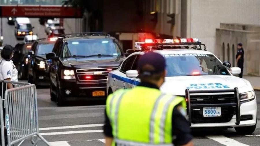 Visita Trump a su hermano hospitalizado en NY