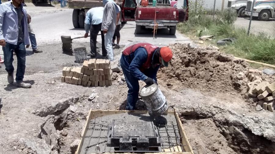 Se benefician vecinos de Granjas Económicas con trabajos de mantenimiento de COMAPA