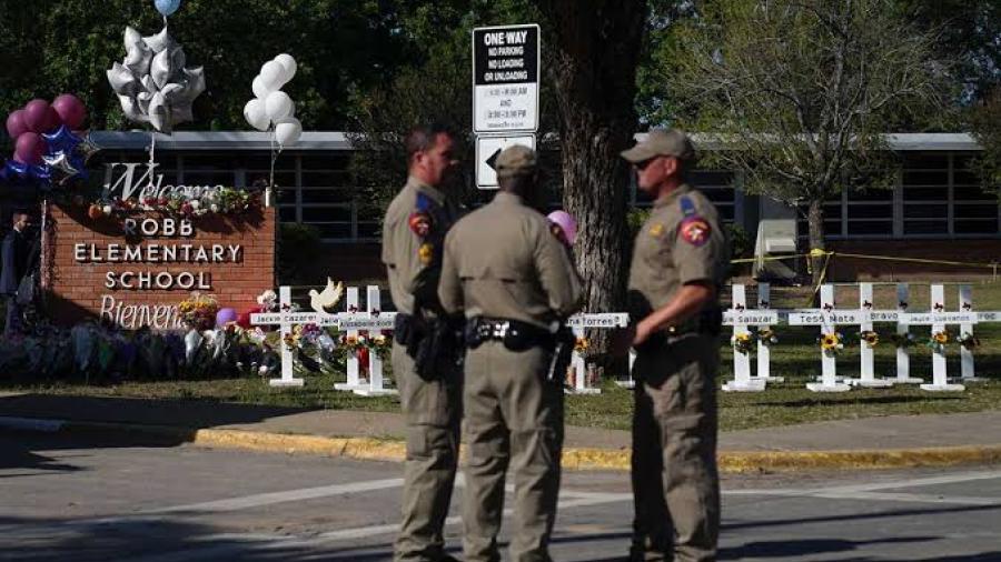 Todo el departamento de Policía de Uvalde ISD fue suspendido por "operaciones preocupantes"