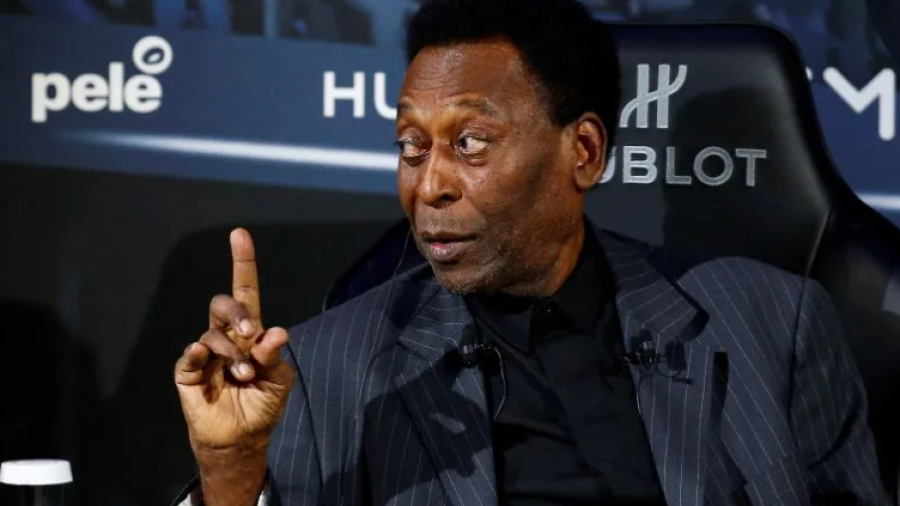 Dan de alta a Pele tras estar internado en un hospital de Sao Paulo
