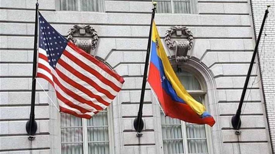 Maduro anuncia cierre urgente de embajada y consulados de Venezuela en EU