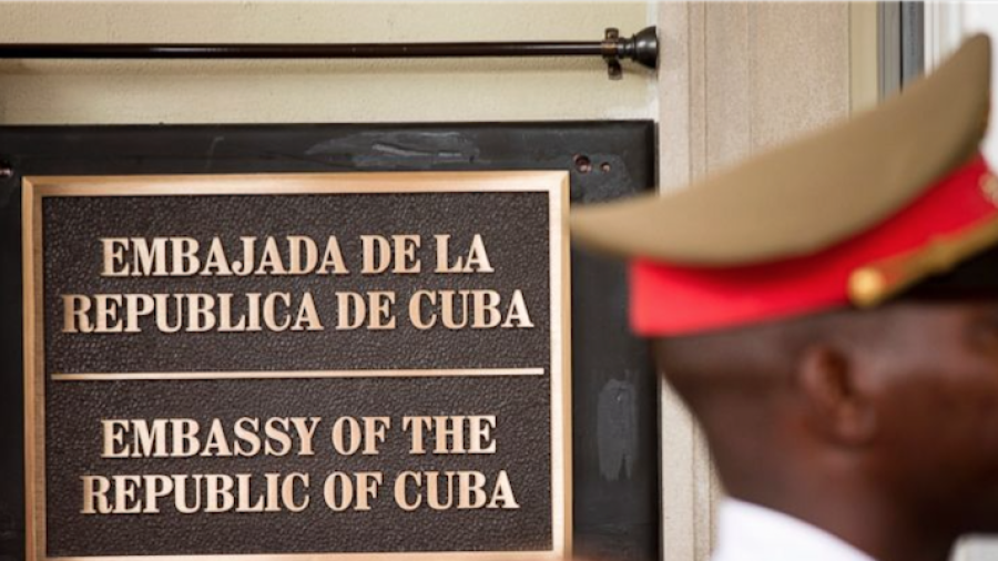 EU expulsó a dos cubanos