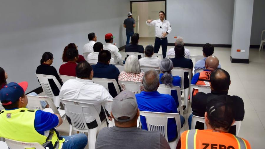 “Juntos le pondremos fin a este gobierno recaudador”: Luis Cantú a aduaneros