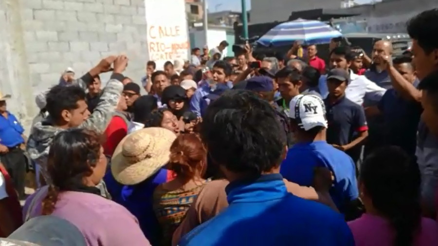 Militante de Morena es golpeado por activistas 