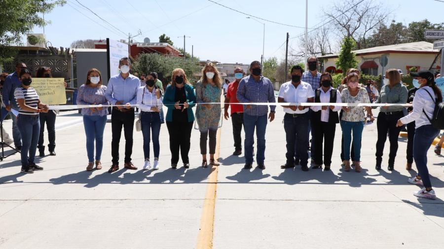 Inauguró Maki Ortiz otra calle en la colonia Arboledas Ribereña 