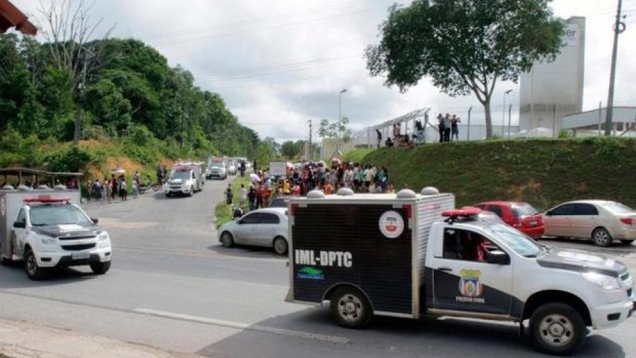 Riña en penal de Brasil deja al menos 10 muertos 