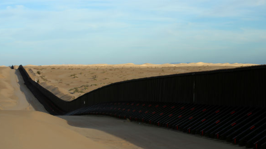 Publica calendario EU para construcción muro en la frontera con México