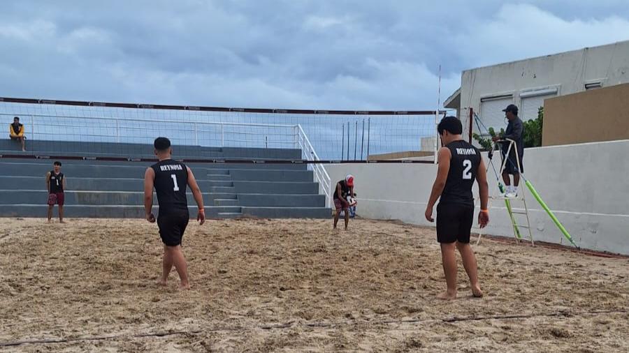 Felicita Carlos Peña Ortiz a la selección de Voleibol de playa de Reynosa por su destacada