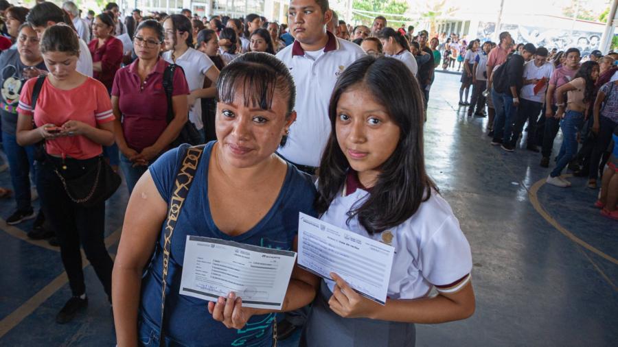 Gobierno de Matamoros le sigue cumpliendo a la educación