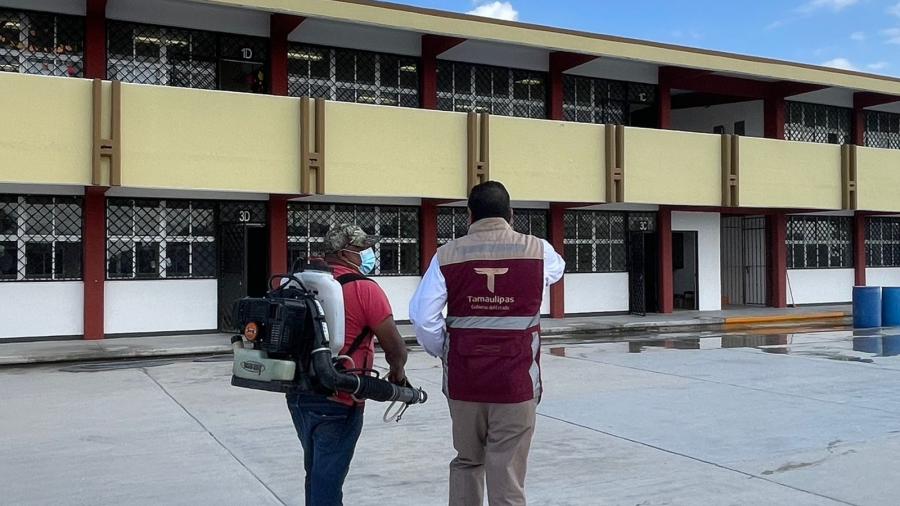 Inicia jornada de sanitización en escuelas de Reynosa por brote de virus Coxsackie