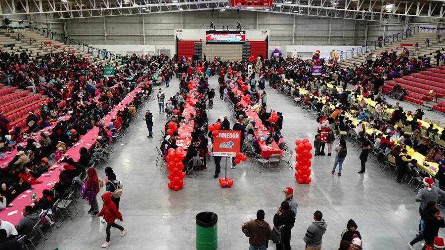 Llevan alegr&iacute;a a miles de familias neolaredenses en la  'Posada del Compartir'