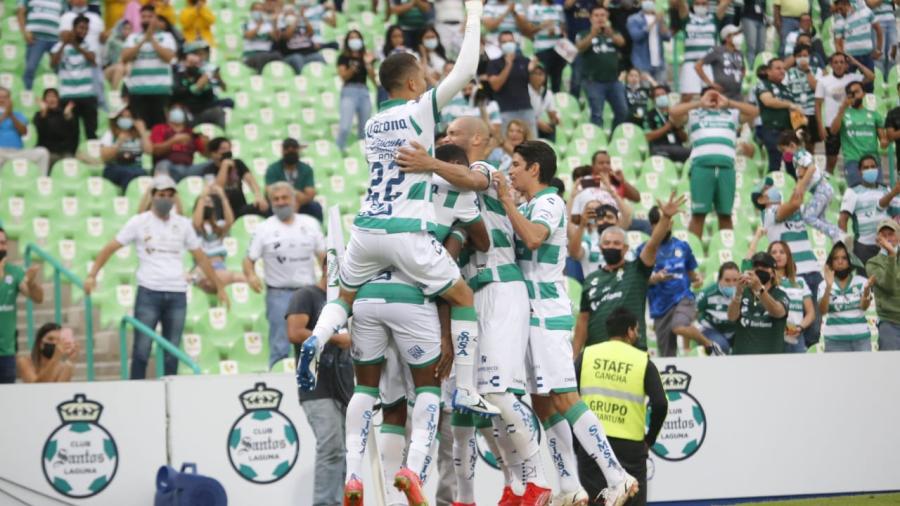 Santos consigue su primera victoria en el AP 21