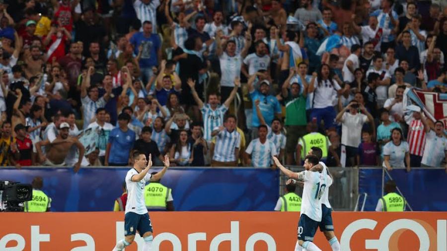 Argentina se impone 2-0 a Venezuela 