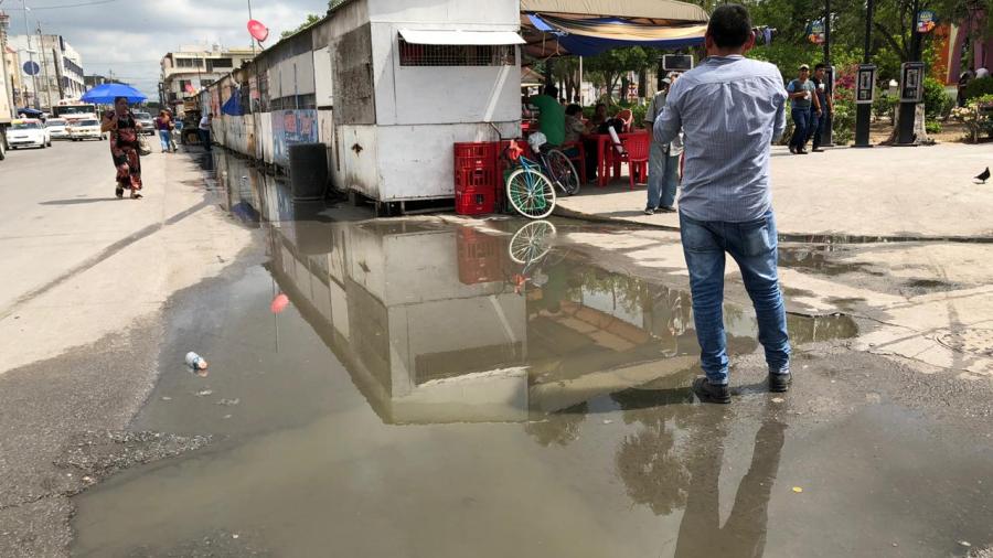 Desalojan a 17 locatarios de la plaza “Allende”