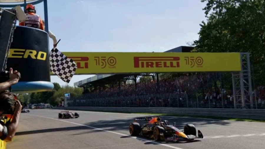 Verstappen gana el Gran Premio de Italia; Checo termina sexto