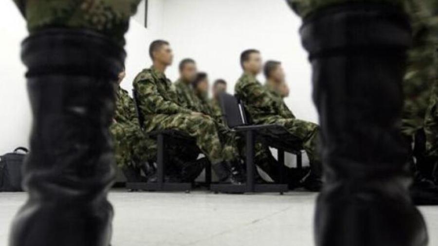 7 militares de Colombia aceptan cargos por violación a una niña 