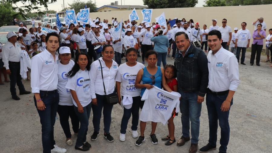 Alberto Lara sigue ganando simpatizantes en el Distrito 7
