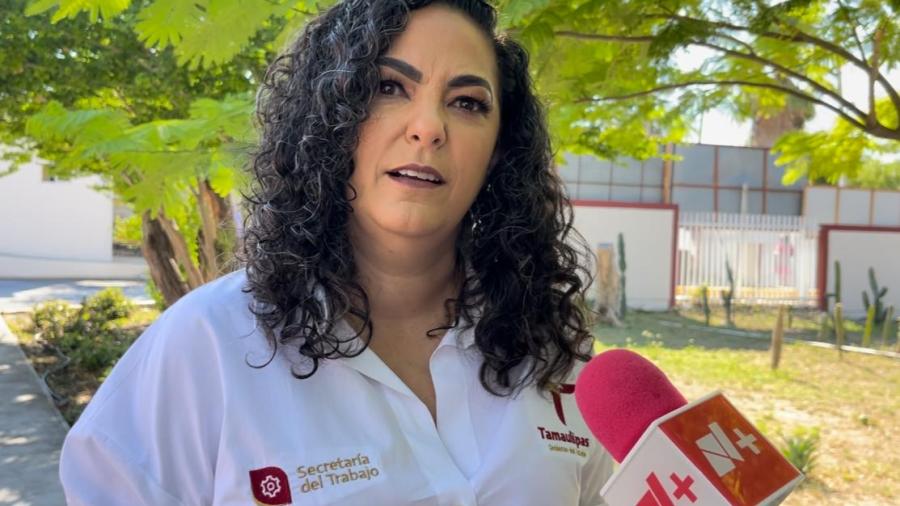 Capacitan a jóvenes para cubrir demanda de conductores de camión