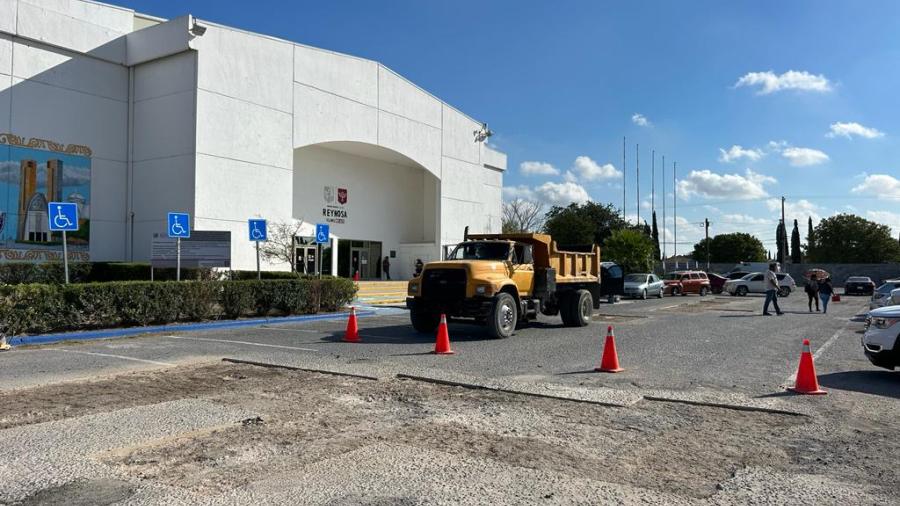 Trabaja Gobierno de Reynosa en rehabilitación de vialidades