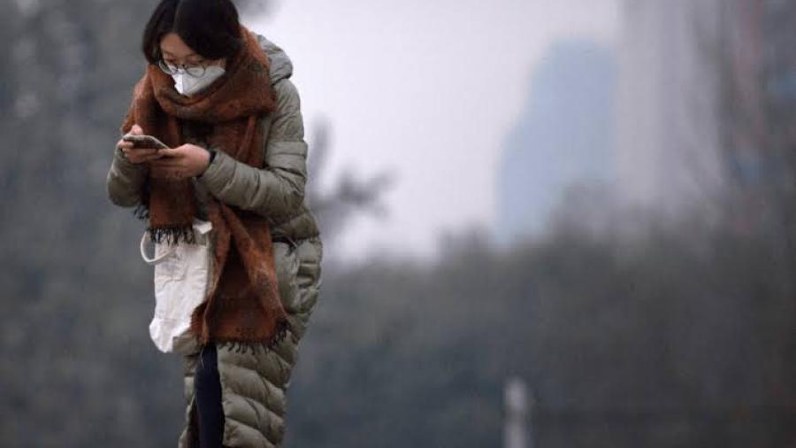 Beijing emite alerta naranja por contaminación atmosférica