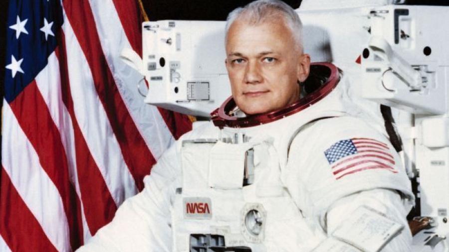 Muere el 1er astronauta en flotar sin atadura en el espacio