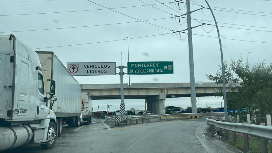 Continúa el bloqueo campesino en el Puente Pharr