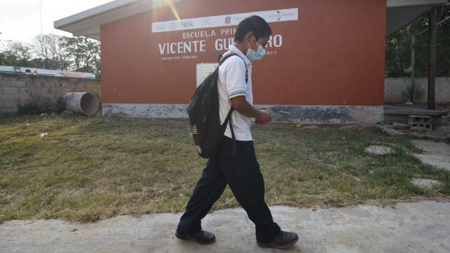 Cierra otra escuela de Campeche por caso de COVID-19