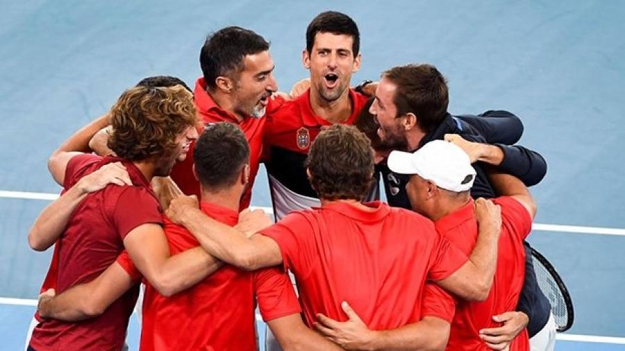Djokovic lleva a Serbia a la final de ATP Cup