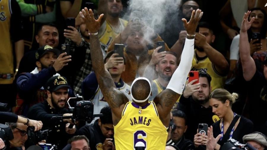 LeBron James es ahora el rey de la NBA