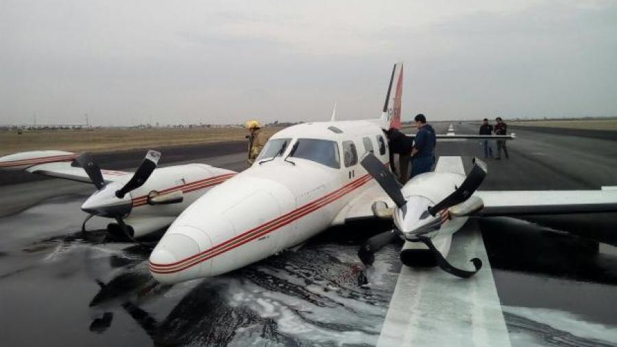 Avioneta aterriza de emergencia en Nuevo León