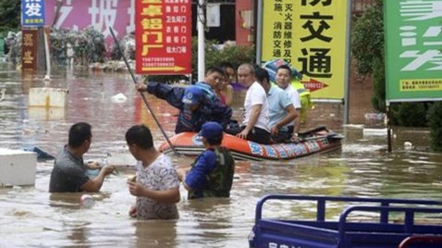 Dejan lluvias 16 muertos en China