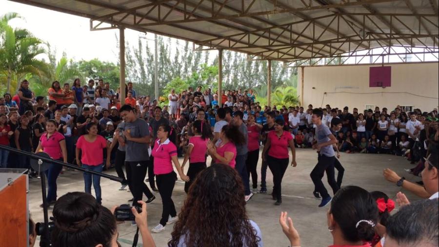 Fomentan participaci&oacute;n estudiantil con zumbat&oacute;n