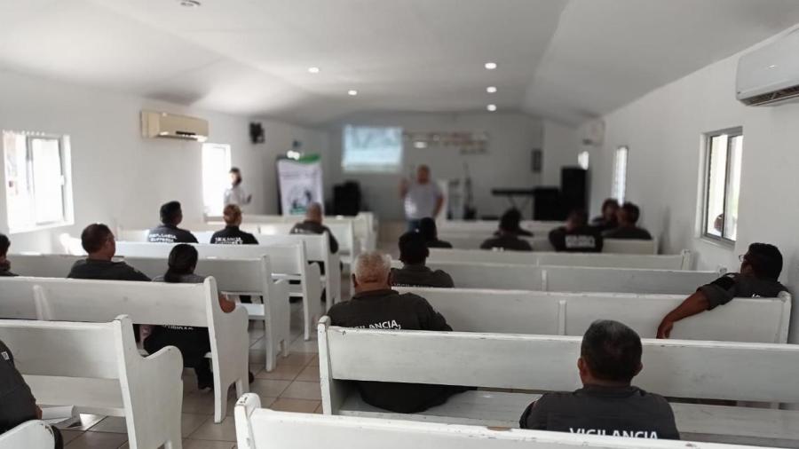 Recibe personal de CEDES Victoria capacitación en materia de derechos humanos*