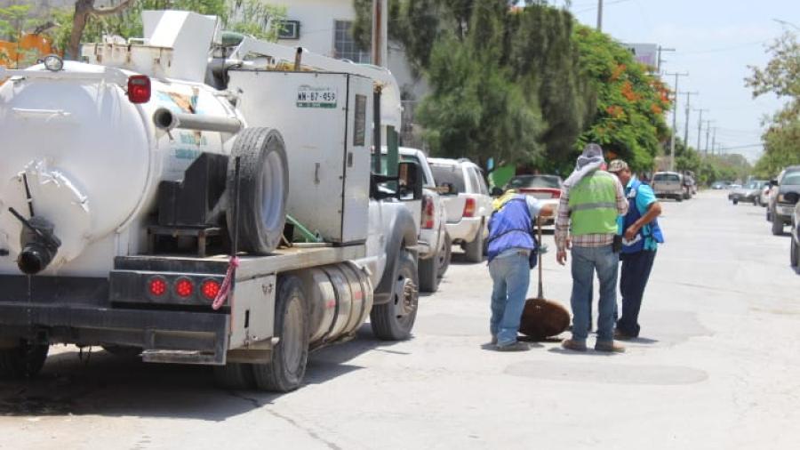 Sigue desazolve de caudales, se envían más pipas y continúa reparación de infraestructura