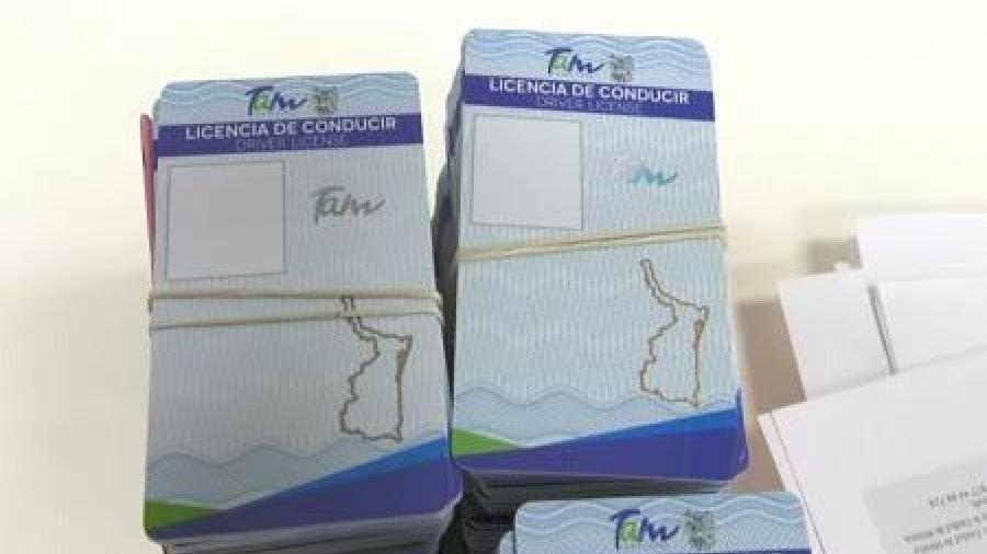 Ofrece oficina fiscal 25% en licencias de conducir