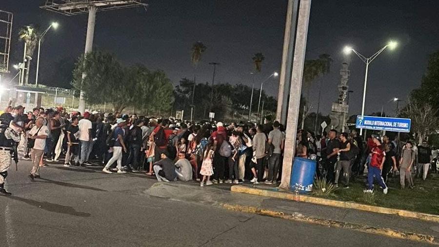Migrantes intentan ingresar de manera ilegal a EU por puente de Matamoros