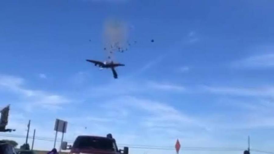 Se estrellan dos aviones durante exhibición en Dallas