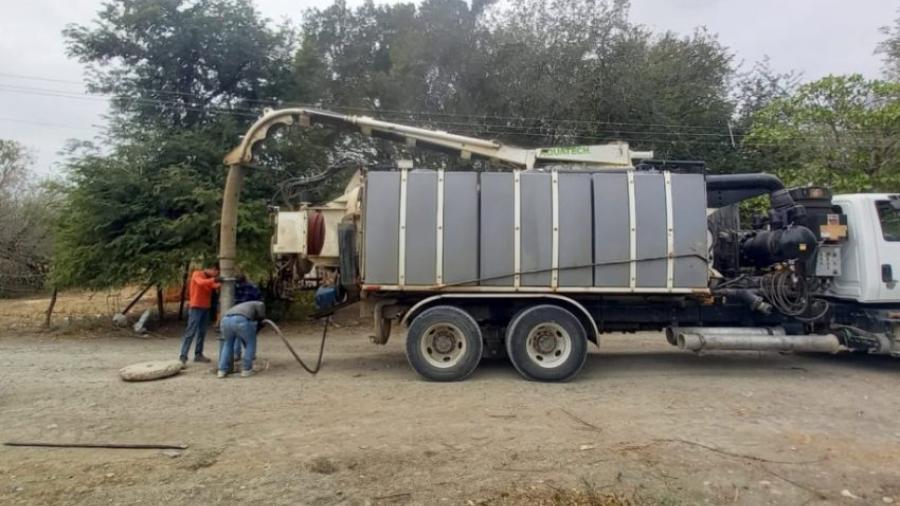Intensifica Secretaría de Recursos Hidráulicos trabajos de saneamiento en diversos municipios de Tamaulipas