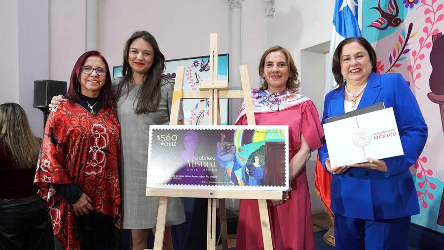 M&eacute;xico entrega a Rep&uacute;blica de Chile, memorias de Gabriela Mistral 