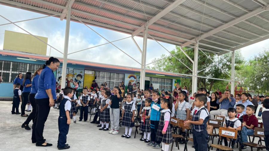 Entregan techumbre en jardín de niños