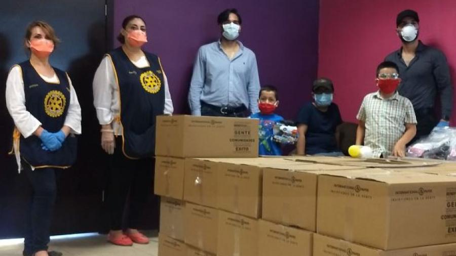 Voluntariado DIF Reynosa entregó apoyo alimenticio, juguetes y kits de cuidado personal a niños con cáncer