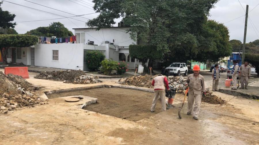 Gerente de Comapa supervisa avances de la reparación de colector sanitario