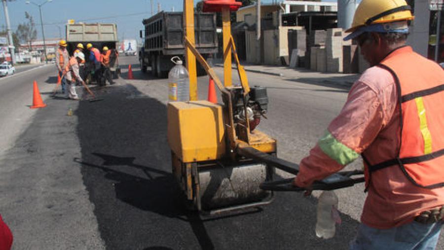 Pavimentarán calles con 700 toneladas de asfalto
