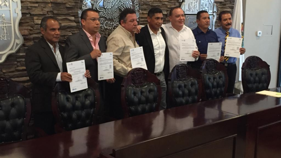 Se entregan nombramientos a 42 funcionarios de primer nivel en el Ayuntamiento de Altamira