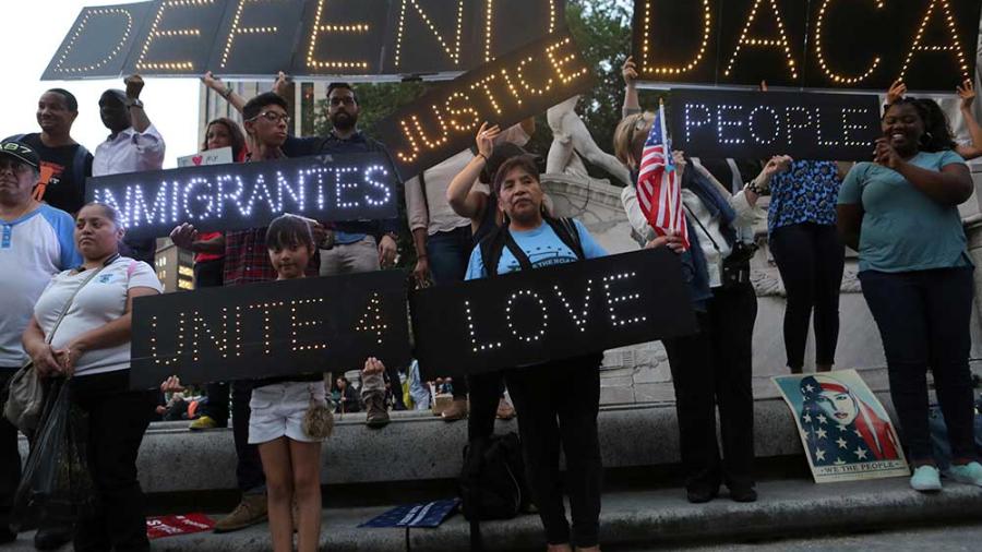 Mexicano presenta denuncia contra Trump, por DACA 