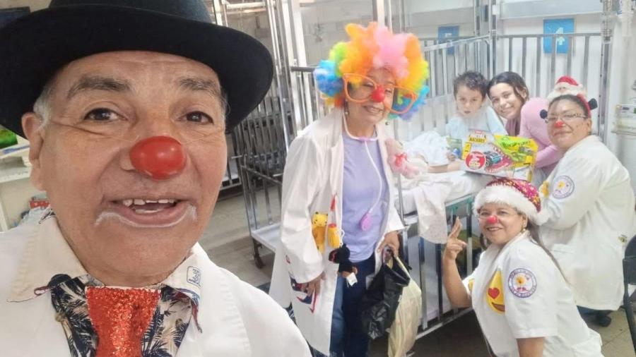 Llevan dosis de alegr&iacute;a y transforman la Navidad